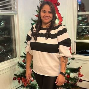 Meet your Posher, Debora